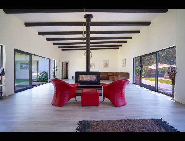5 BEDROOM HOUSE FOR SALE IN MORNING STAR